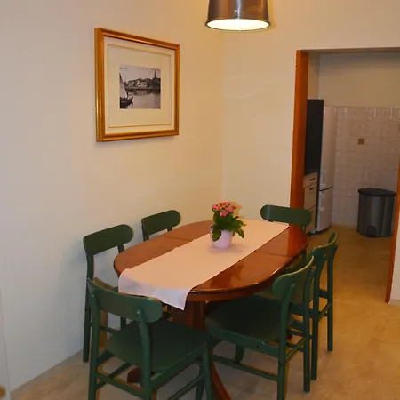 Almira Apartmán